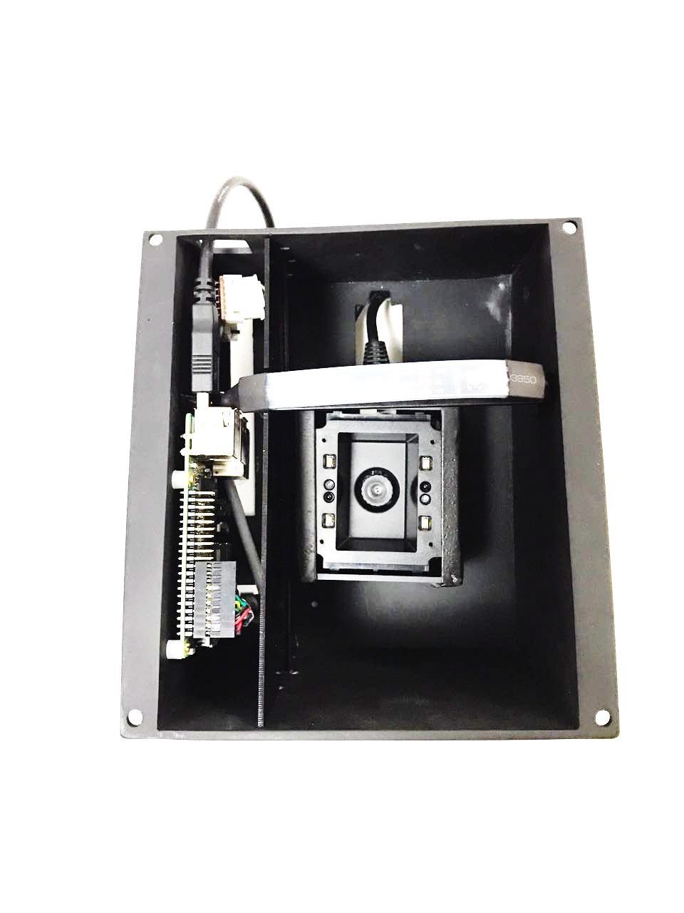 Sheet-metal plate with the scanner clamped in place